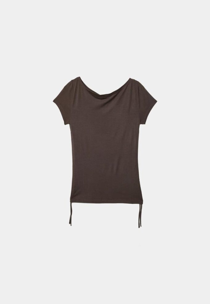 T-shirt a maniche corte con arricciature laterali