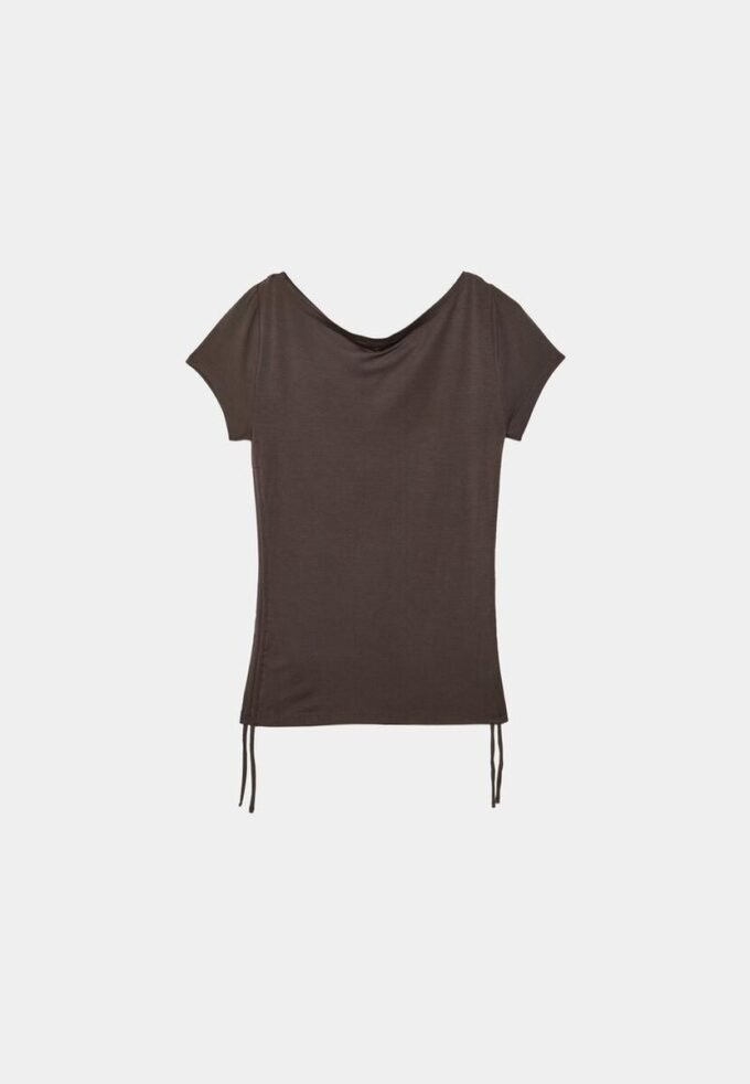 T-shirt a maniche corte con arricciature laterali