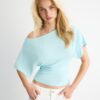T-shirt a maniche corte con scollo a barchetta