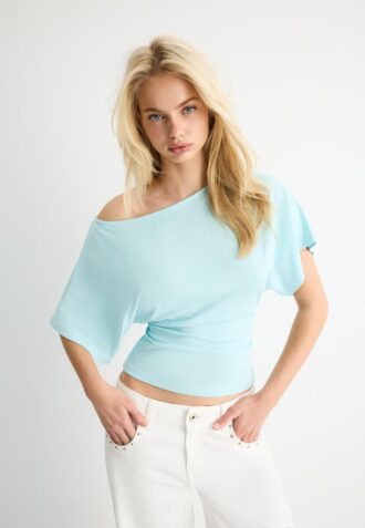 T-shirt a maniche corte con scollo a barchetta