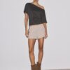 T-shirt a maniche corte con scollo a barchetta e arricciature