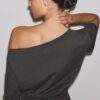 T-shirt a maniche corte con scollo a barchetta e arricciature