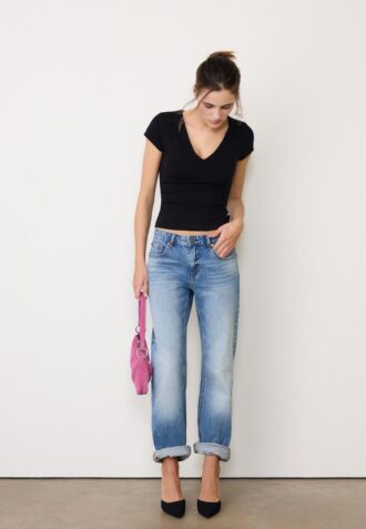 T-shirt a maniche corte con scollo a V
