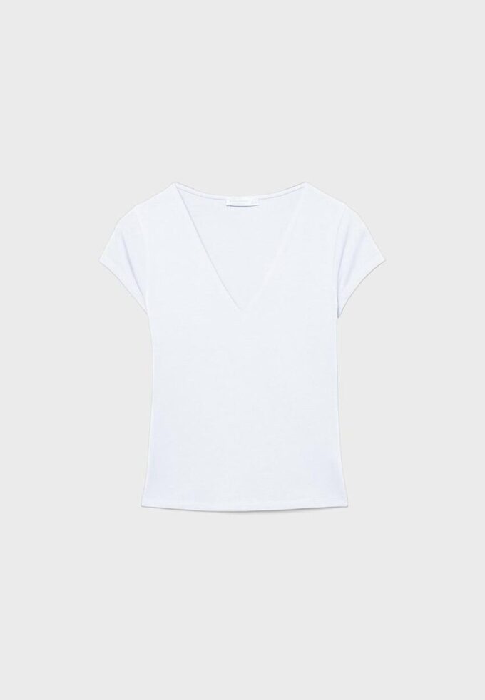 T-shirt a maniche corte con scollo a V T-shirt a maniche corte con scollo a V