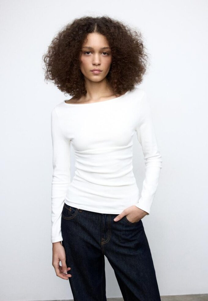 T-shirt a maniche lunghe con arricciatura T-shirt a maniche lunghe con arricciatura