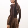 T-shirt a maniche lunghe con arricciatura T-shirt a maniche lunghe con arricciatura