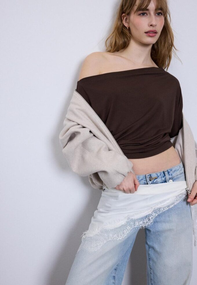 T-shirt asimmetrica in modal