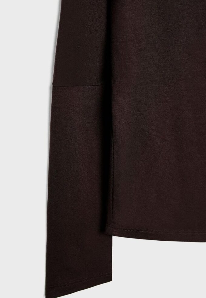 T-shirt asimmetrica in modal