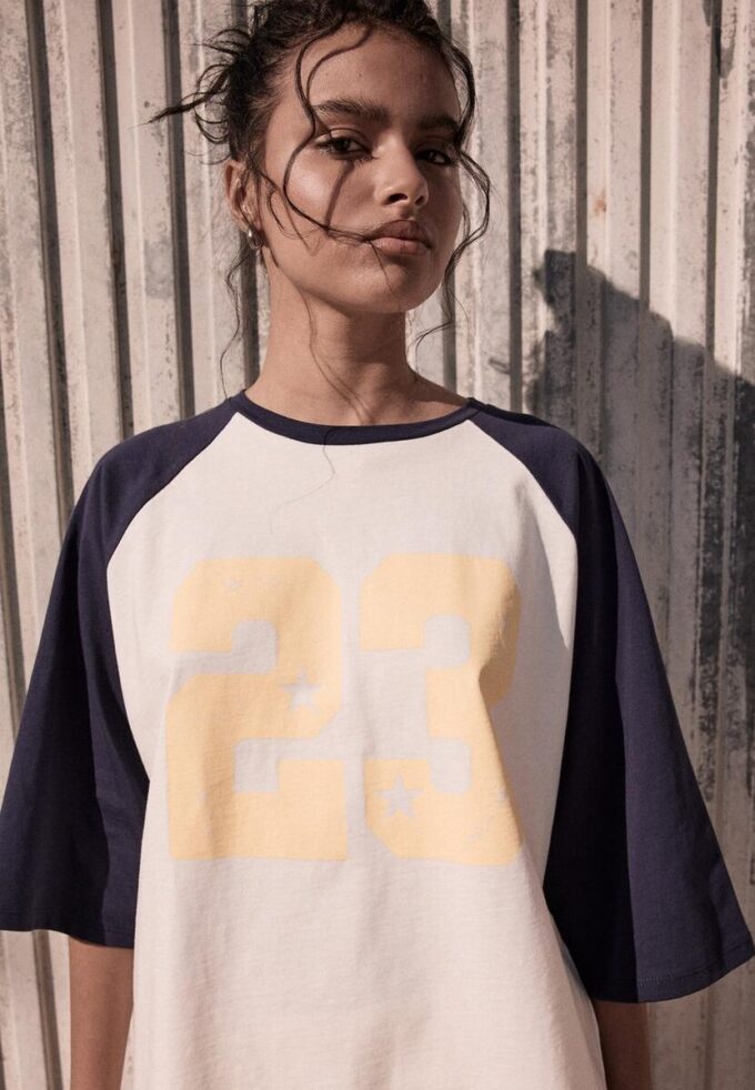 T-shirt con maniche raglan T-shirt con maniche raglan