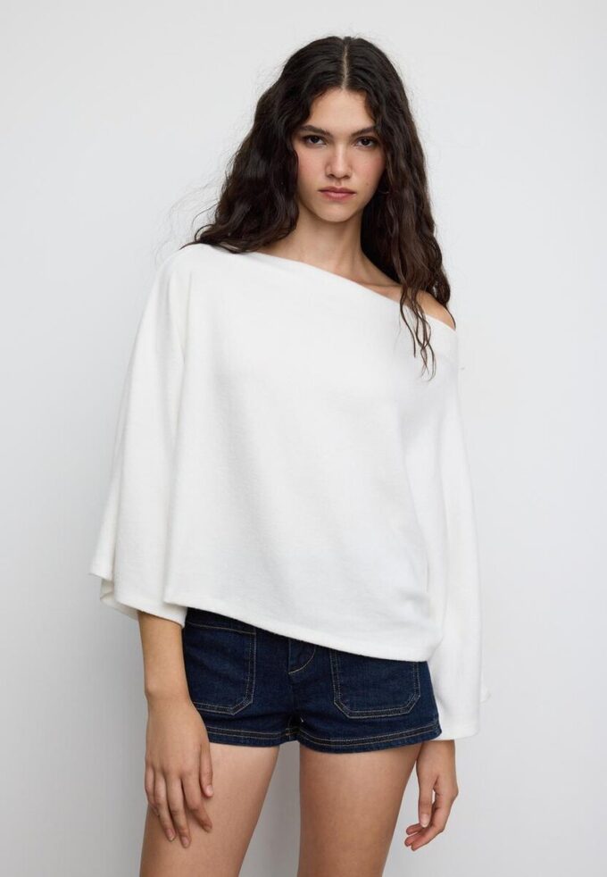 Top a mantella con scollo a barchetta