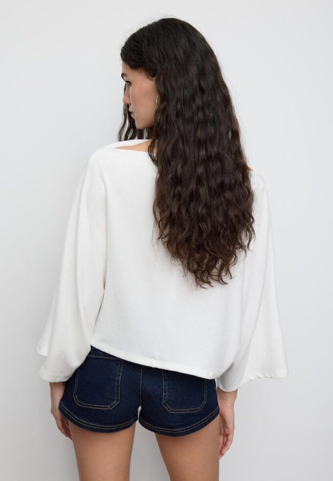 Top a mantella con scollo a barchetta