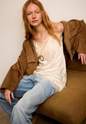 Top asimmetrica in pizzo