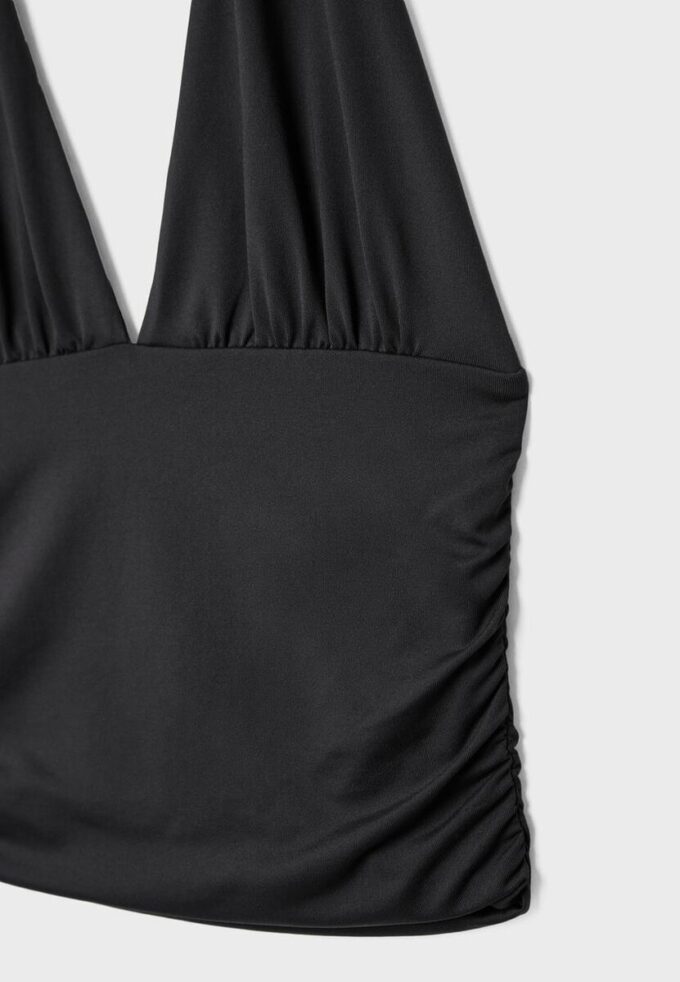 Top con scollo all’americana e laccio arricciato Top con scollo all’americana e laccio arricciato