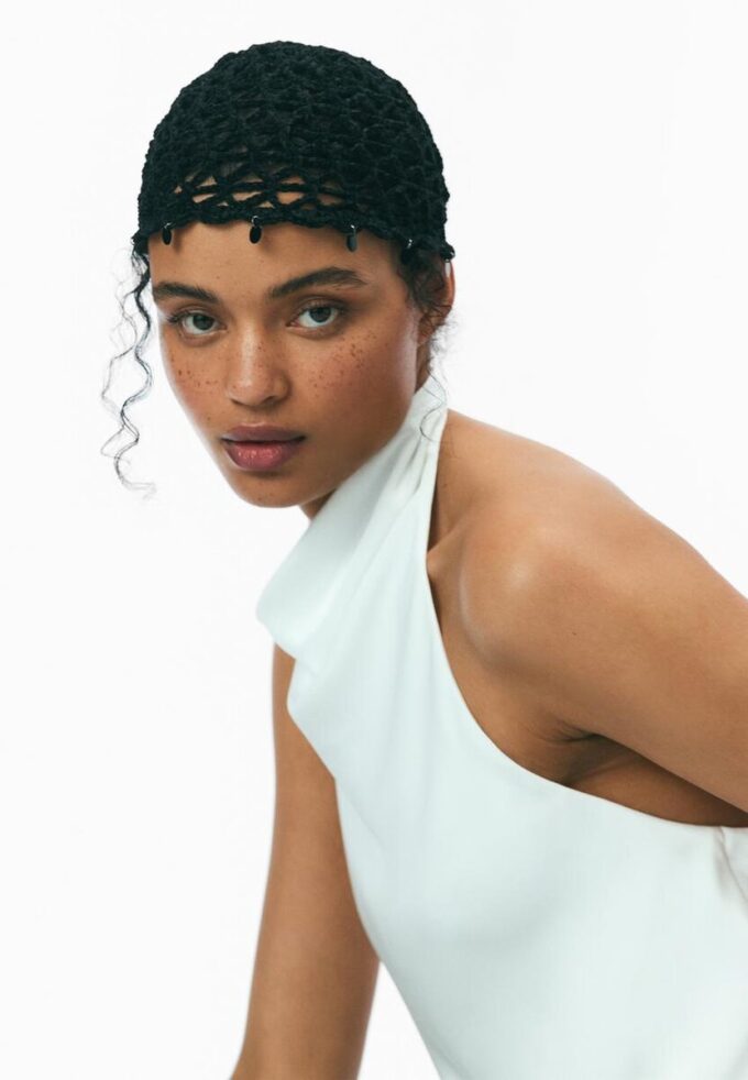 Top con scollo all’americana effetto raso Top con scollo all’americana effetto raso