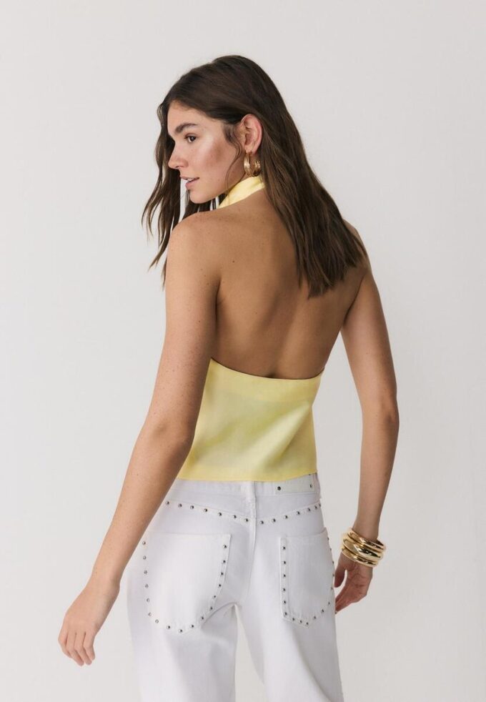 Top con scollo all’americana effetto raso