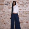 Top con scollo asimmetrico