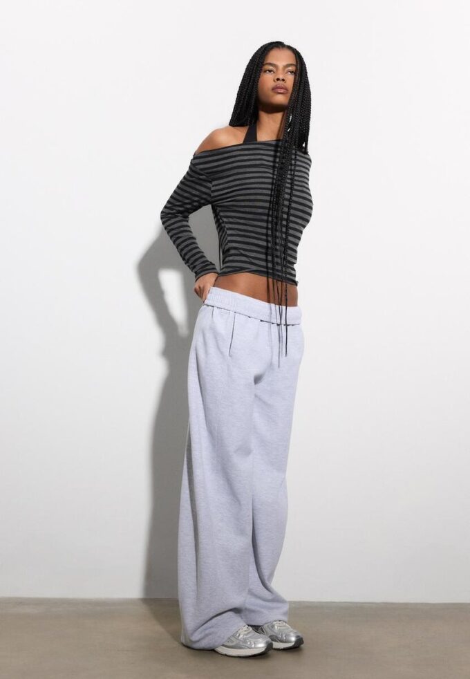 Top con scollo asimmetrico