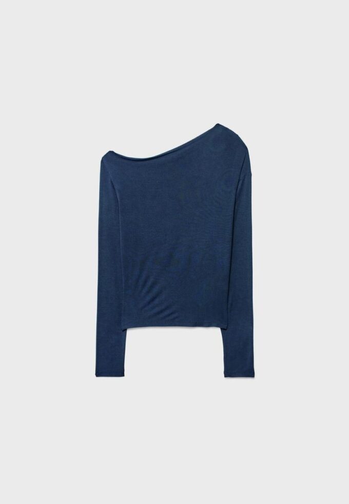 Top con scollo asimmetrico