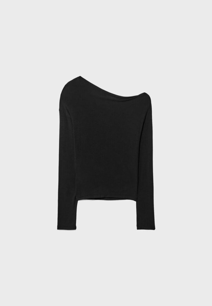 Top con scollo asimmetrico