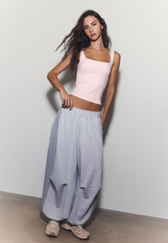 Top con spalline larghe