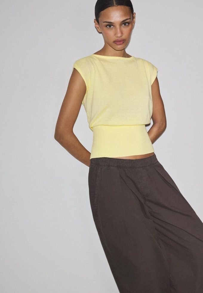 Top in maglia con fascia Top in maglia con fascia
