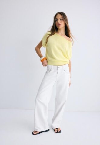 Top in maglia rustica con scollo a barchetta