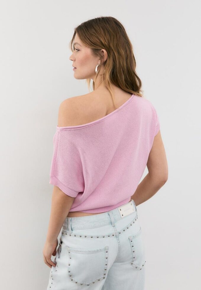 Top in maglia rustica con scollo a barchetta Top in maglia rustica con scollo a barchetta