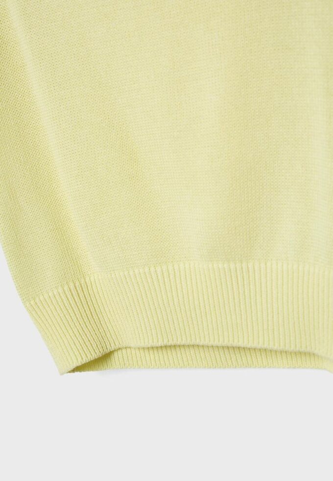 Top in maglia rustica con scollo a barchetta