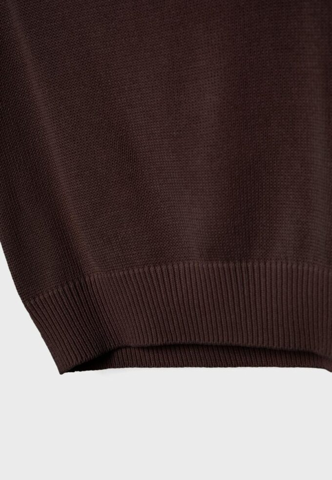 Top in maglia rustica con scollo a barchetta