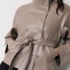 Trench a collo alto effetto pelle Trench a collo alto effetto pelle