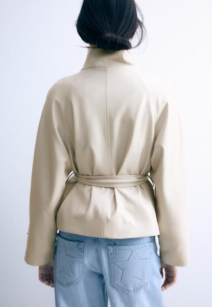 Trench a collo alto effetto pelle Trench a collo alto effetto pelle