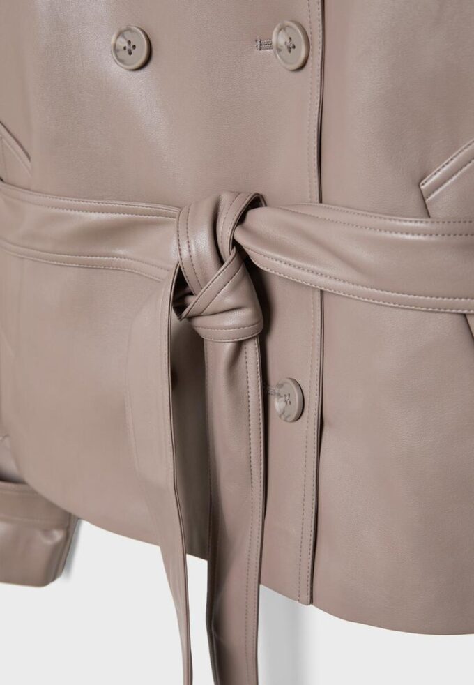 Trench a collo alto effetto pelle Trench a collo alto effetto pelle