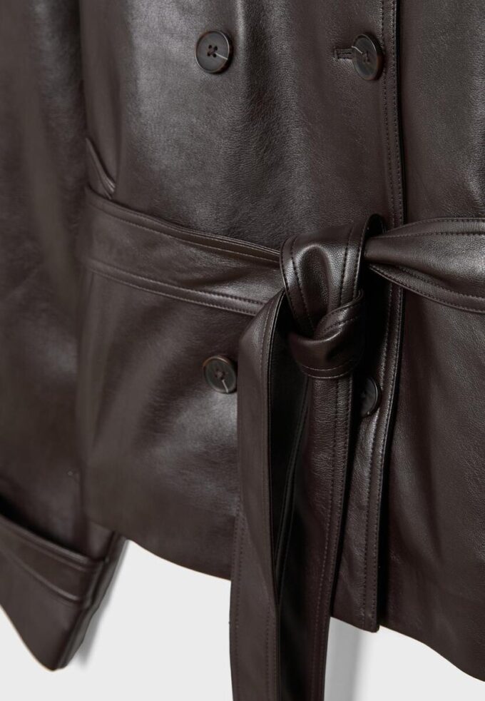 Trench a collo alto effetto pelle Trench a collo alto effetto pelle