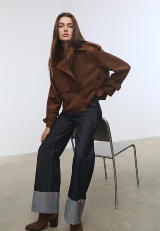 Trench corto in finta pelle scamosciata