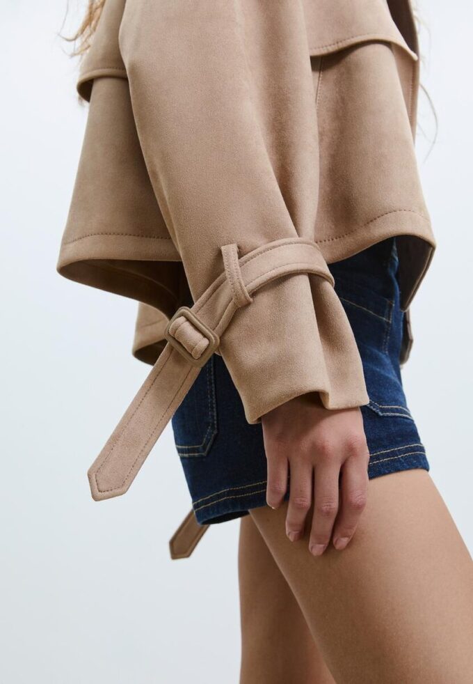 Trench corto in finta pelle scamosciata