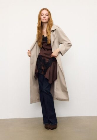 Trench lungo e fluido