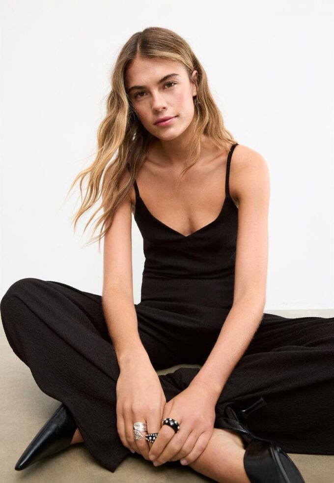 Tuta fluida con spalline