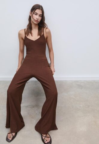 Tuta fluida con spalline