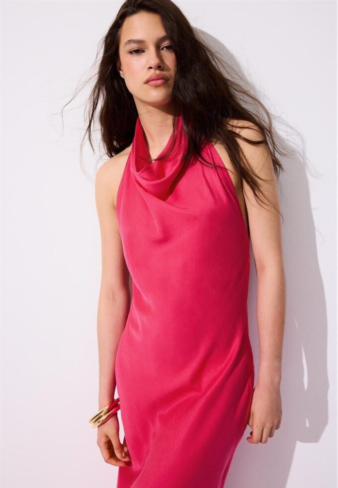 Vestito midi con scollo all’americana e schiena scoperta