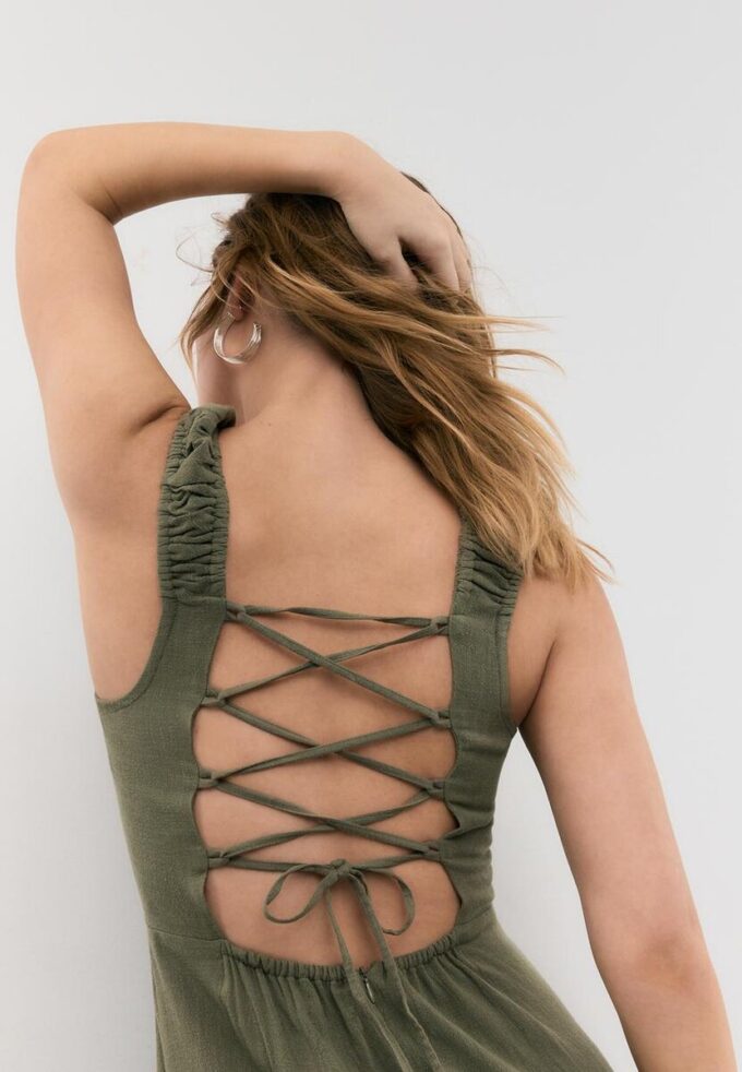 Vestito midi con scollo incrociato effetto lino