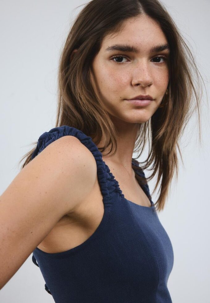 Vestito midi con scollo incrociato effetto lino