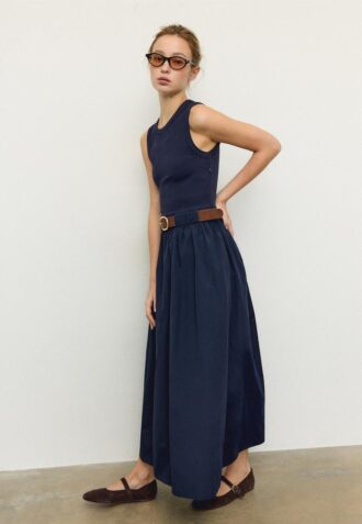 Vestito midi senza maniche in due materiali con cintura