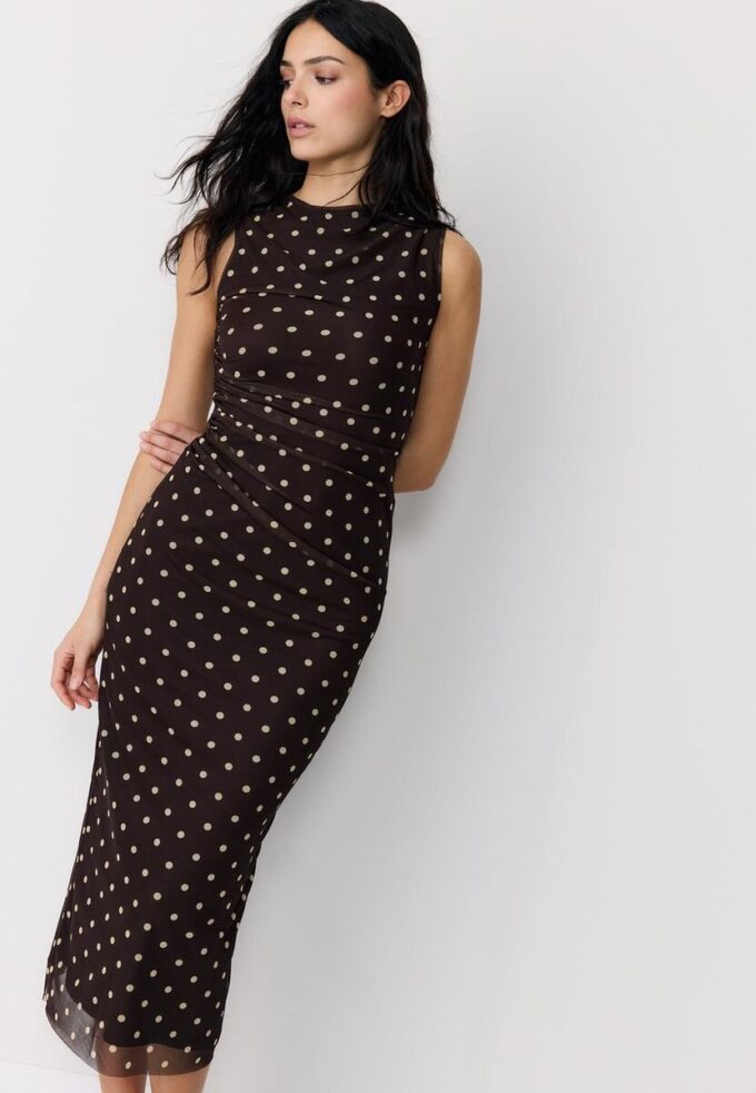 Vestito midi senza maniche in tulle a pois