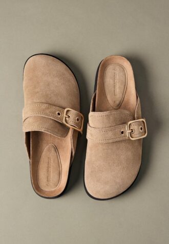 Zoccoli in pelle scamosciata crosta con fibbia