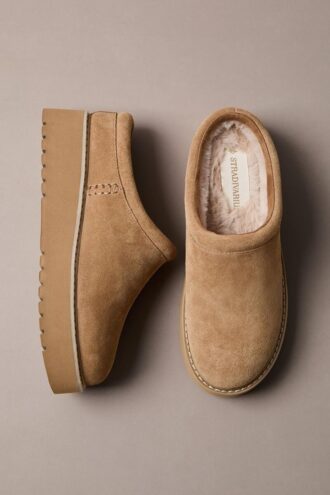 Zoccoli piatti in pelle