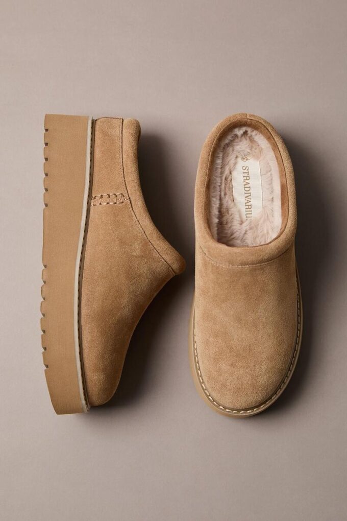 Zoccoli piatti in pelle