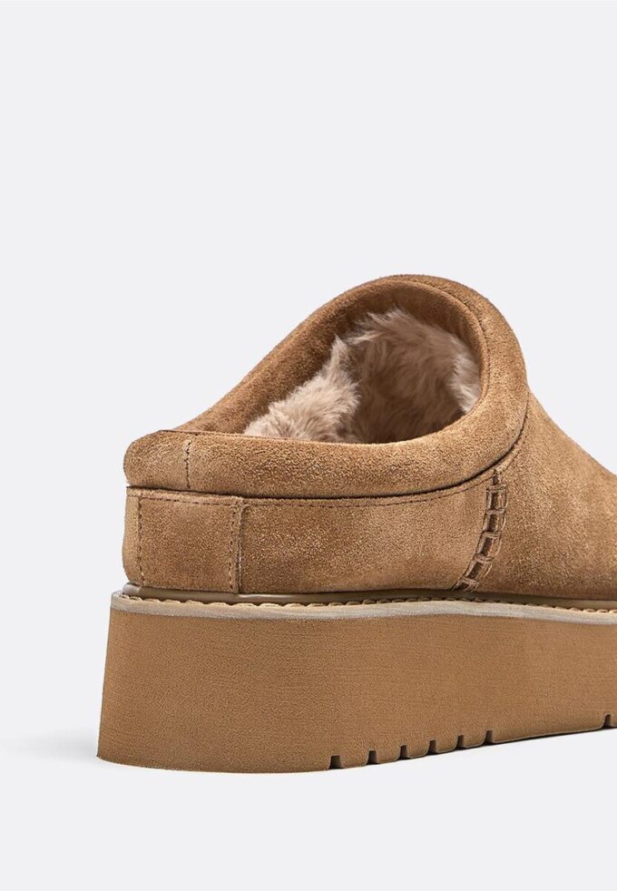 Zoccoli piatti in pelle