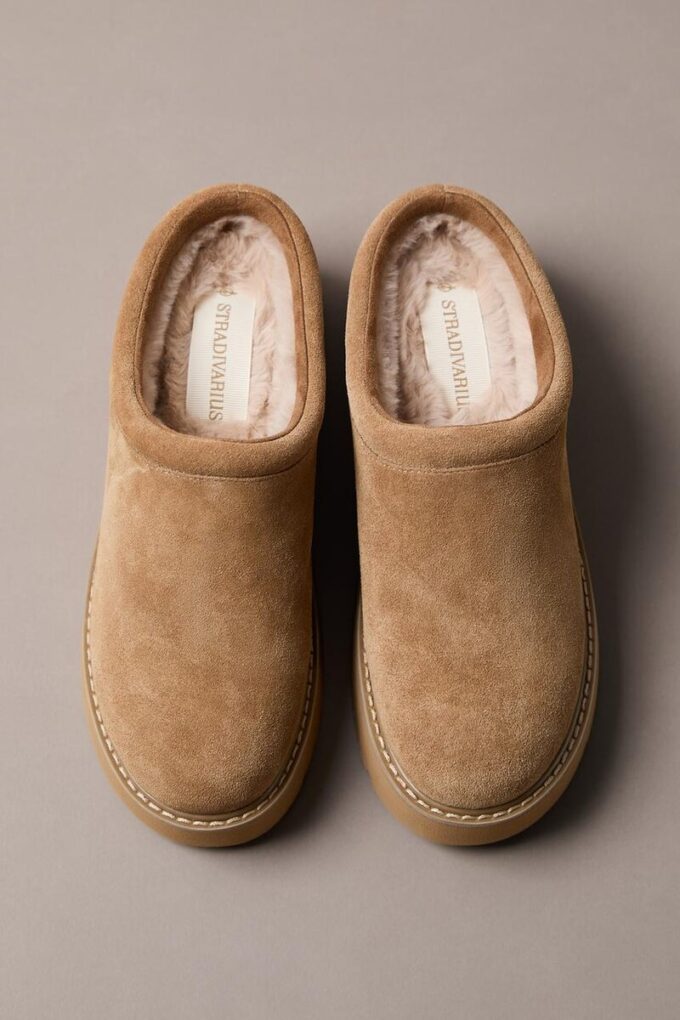 Zoccoli piatti in pelle